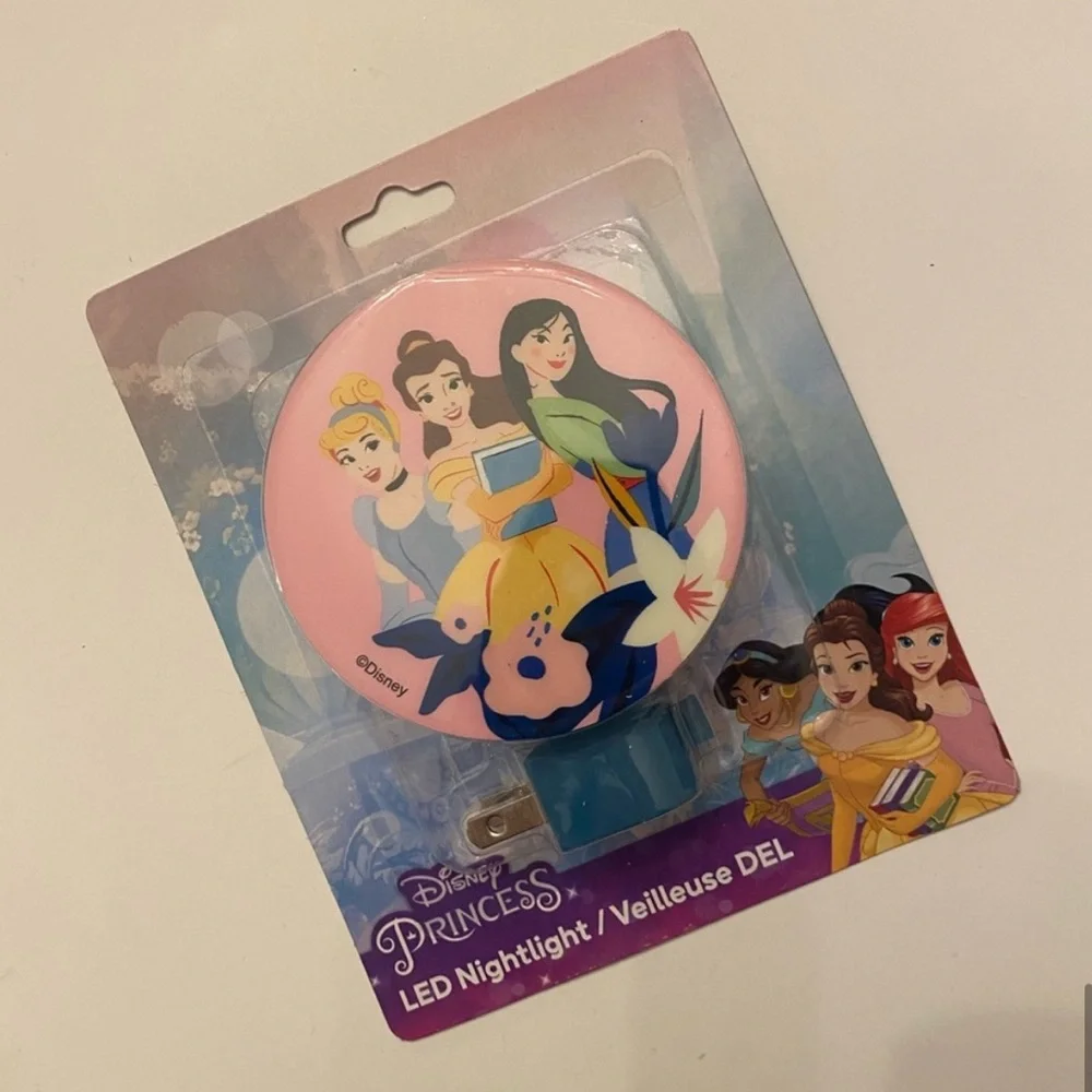 Disney Princess NWT LED Nightlight Rotary Shade Cinderella Belle Mulan Pink OS